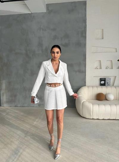 JAKARLI CROP CEKET-KISA ETEK KAPALI PİLE METAL KEMER DETAYLI - Beyaz