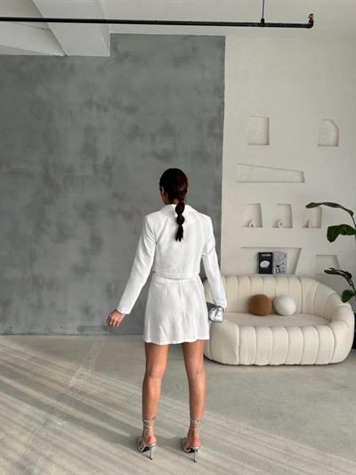 JAKARLI CROP CEKET-KISA ETEK KAPALI PİLE METAL KEMER DETAYLI - Beyaz