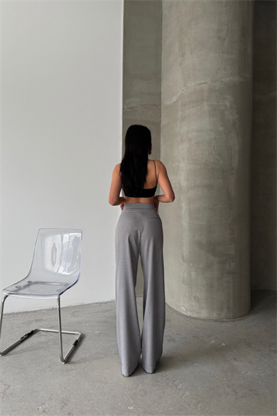 KAPALI GENİŞ PİLE CEP KAPAK DETAYLI PANTOLON - Gri