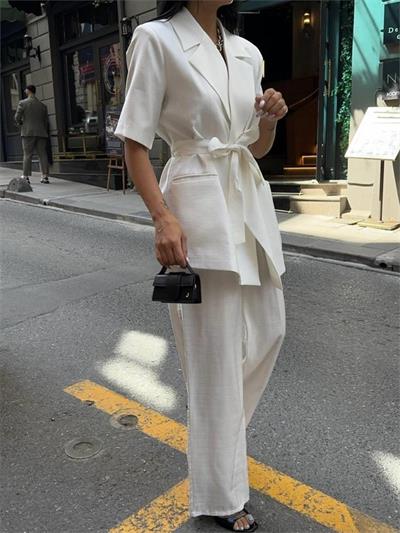 KISA KOL BAĞLAMA DETAYLI CEKET-PANTOLON TAKIM - Beyaz