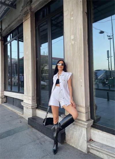 KOT YELEK - ŞORT TAKIM PÜSKÜL DETAYLI - Beyaz