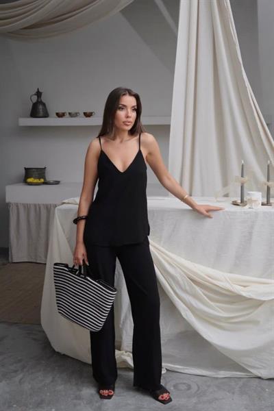 Kadın Askılı Bluz Ve Bol Paça Pantolon Ikili Takım