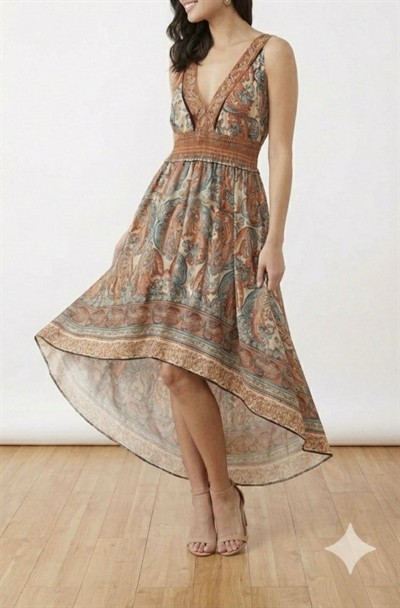 Kadın Askılı Derin Göğüs Detaylı Asimetrik Detaylı Süprem Elbise