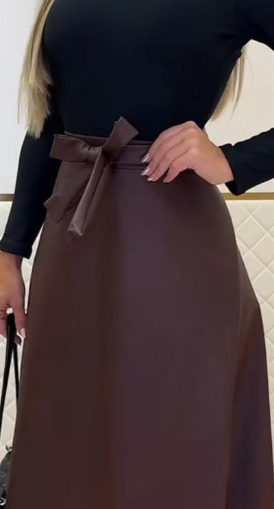 Kadın Belden Kuşaklı Uzun Deri Etek