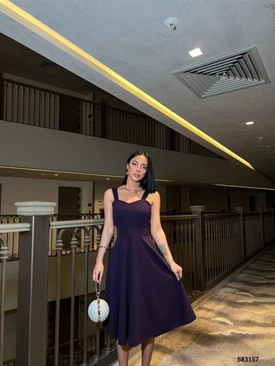 Kadın Dalgıç Krep Kumaş Kalp Yaka Askılı Midi Boy Elbise