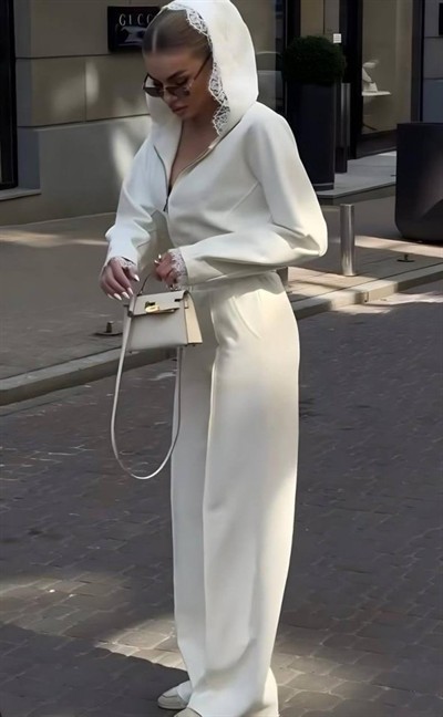 Kadın Dantel Işlemeli Kapüşon Detay Hırka Ve Ispanyol Paça Pantolon Ikili Takım