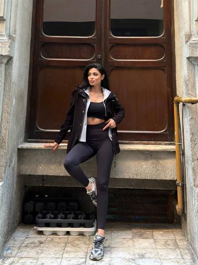 Kadın Ek Parça Kapüşon Kol Arma Detay Gabardin Ceket