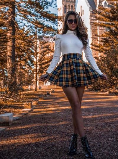 Kadın Ekose Baskılı Etek Ve Dalgıç Kumaş Bluz Ikili Takım