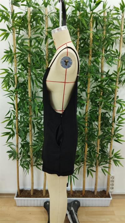 Kadın Ip Askılı Geometrik Yaka Yandan Fermuarlı Kısa Keten Tulum