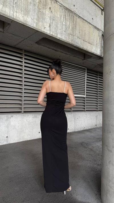 Kadın Ip Askılı Gipe Detay Maxi Boy Yırmaçlı Elbise