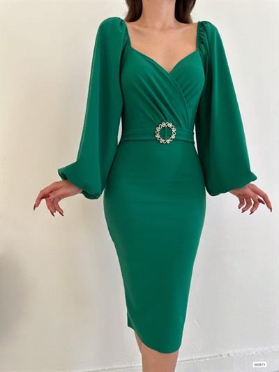 Kadın Kalp Yaka Sırt Dekolteli Kemer Toka Detay Midi Boy Elbise