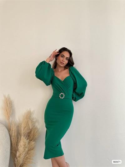 Kadın Kalp Yaka Sırt Dekolteli Kemer Toka Detay Midi Boy Elbise