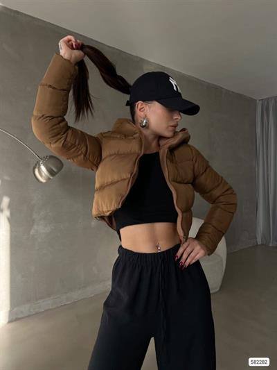 Kadın Kapüşon Detay Kısa şişme Mont