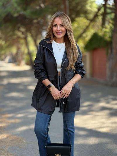 Kadın Kapüşon Ve Büzgü Detay Yağmurluk