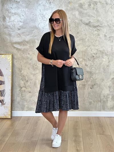 Kadın Kısa Kollu Etek Ucu Desenli Siyah Sweat Elbise