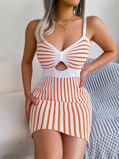 Kadın Kolsuz Askılı Pencere Detay şerit Desen Mini Triko Elbise