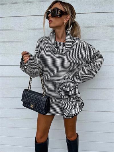 Kadın Mendil Yaka Gül Detay Fırsat ürün Mini Elbise