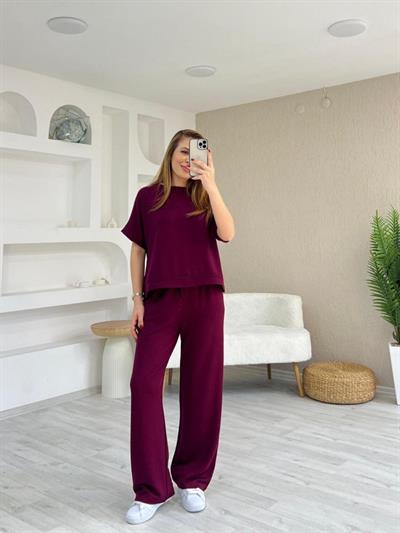 Kadın Modal Kumaş V Yaka Tişört Ve Bol Kesim Pantolon Ikili Takım