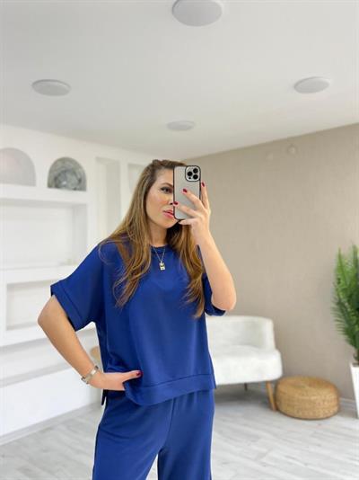 Kadın Modal Kumaş V Yaka Tişört Ve Bol Kesim Pantolon Ikili Takım