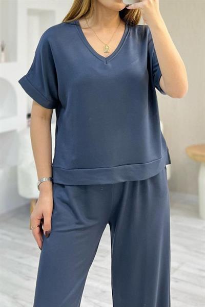 Kadın Modal Kumaş V Yaka Tişört Ve Bol Kesim Pantolon Ikili Takım