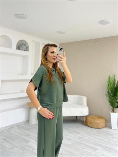 Kadın Modal Kumaş V Yaka Tişört Ve Bol Kesim Pantolon Ikili Takım
