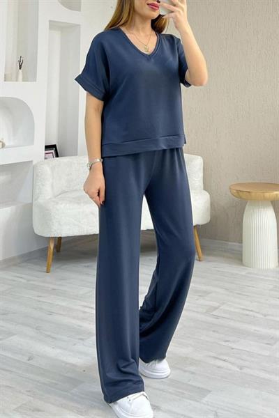 Kadın Modal Kumaş V Yaka Tişört Ve Bol Kesim Pantolon Ikili Takım