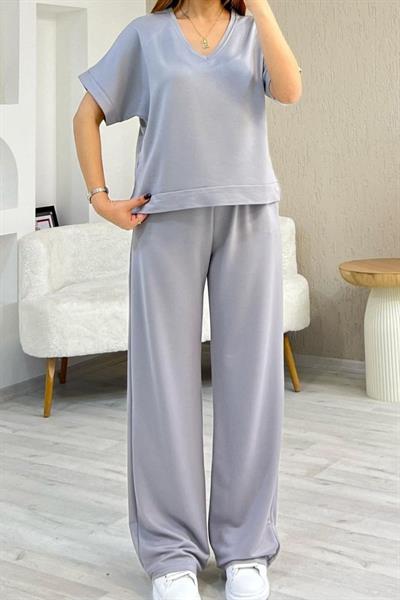 Kadın Modal Kumaş V Yaka Tişört Ve Bol Kesim Pantolon Ikili Takım