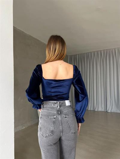 Kadın Modanna Yaka Büzgü Ve Manşet Detay Sırt Dekolteli Kadife Bluz