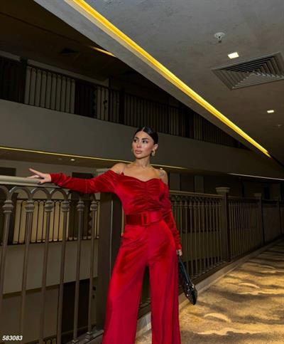 Kadın Modanna Yaka Zincir Askı Detay Kemer Dahil Kadife Kumaş Tulum