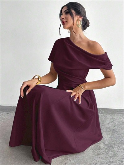 Kadın Omuzdan Açık Kısa Kollu Omuzdan Pileli Uzun Janjan Krep Elbise