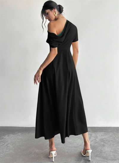 Kadın Omuzdan Açık Kısa Kollu Omuzdan Pileli Uzun Janjan Krep Elbise