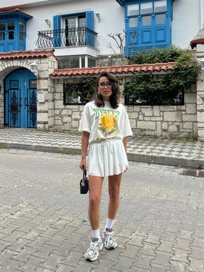 Kadın Sandy Kumaş Bağıcık Detaylı şort