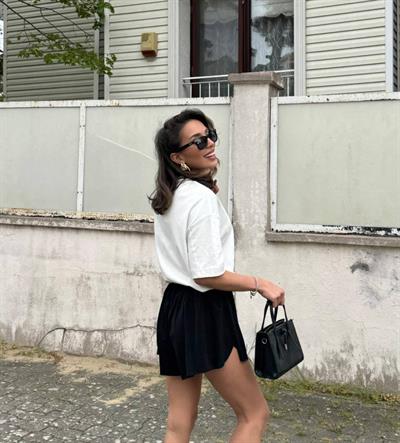 Kadın Sandy Kumaş Bağıcık Detaylı şort