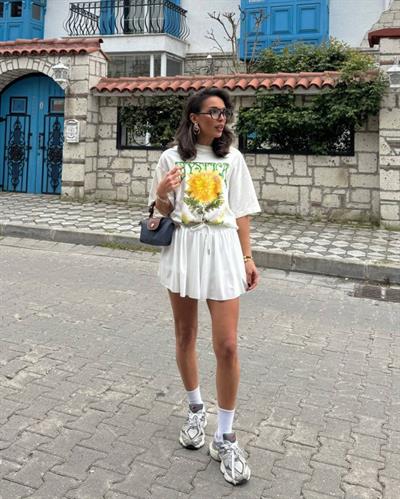 Kadın Sandy Kumaş Bağıcık Detaylı şort