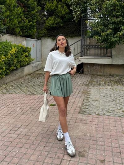 Kadın Sandy Kumaş Bağıcık Detaylı şort