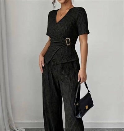 Kadın Toka Detaylı Kruvaze Takım