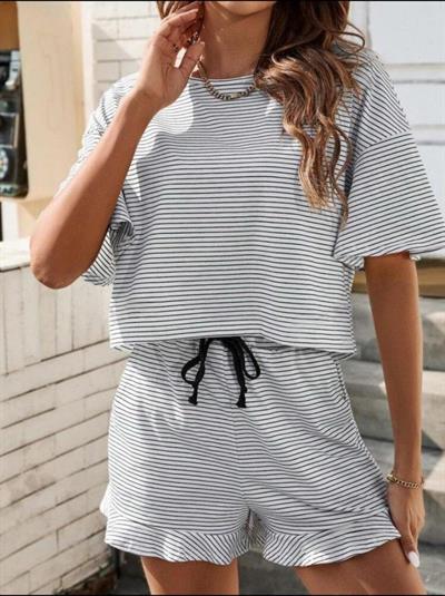 Kadın Üst Bluz Alt Beli Lastikli Şort Viskon Kumaş İkili Takım