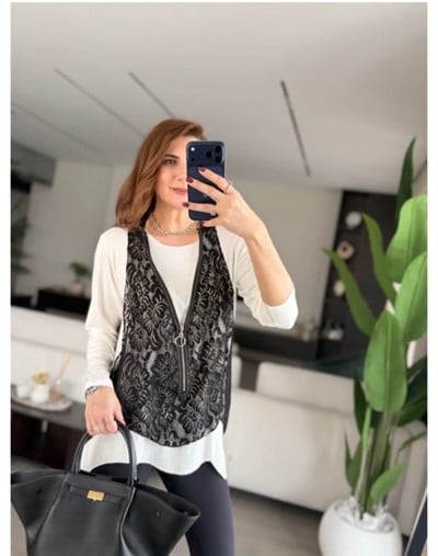 Kadın Uzun Kollu Asimetrik Kesim Bluz Ve Dantel Güpür Transparan Detay Fermuarlı Yelek Ikili Takım