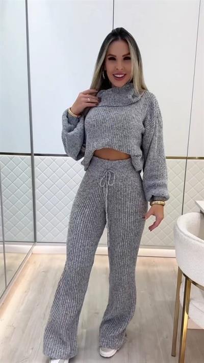 Kadın Uzun Kollu Balıkçı Yaka Kısa Triko Bluz Ve Pantolon Ikili Takım