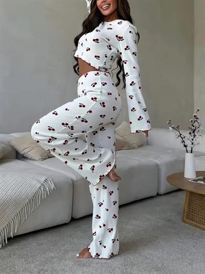 Kadın Uzun Kollu Bisiklet Yaka Desenli Burgu Bluz Ve Pijama Ikili Takım