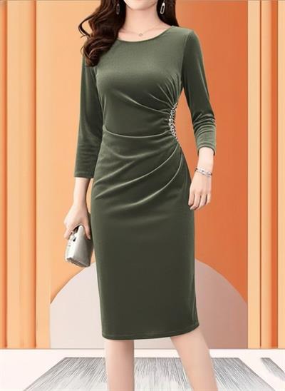 Kadın Uzun Kollu Bot Yaka Yanı Taş Detaylı Midi Kadife Elbise