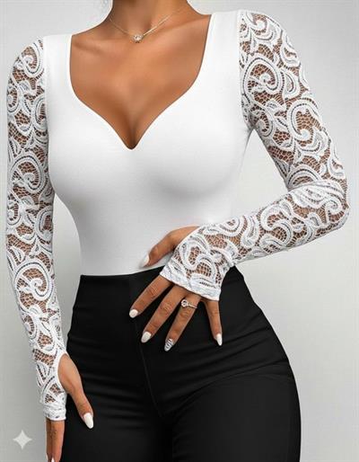 Kadın Uzun Kollu Dantelli Dekolte Detaylı Dalgıç Bluz