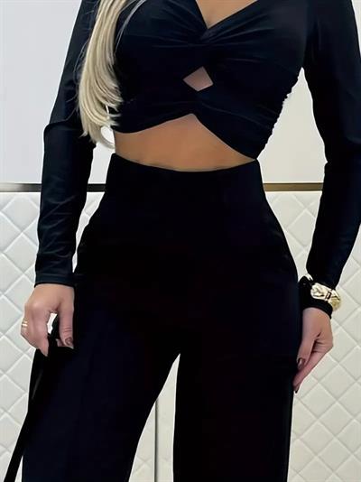 Kadın Uzun Kollu Göğüs Dekolteli Ithal Krep Bluz Ve Pantolon Ikili Takım