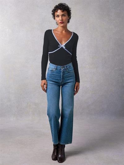 Kadın Uzun Kollu Kurdele Detay Bluz