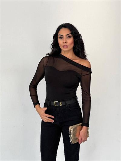 Kadın Uzun Kollu Omuz Dekoltesi Ve Transparan Tül Detay Bluz