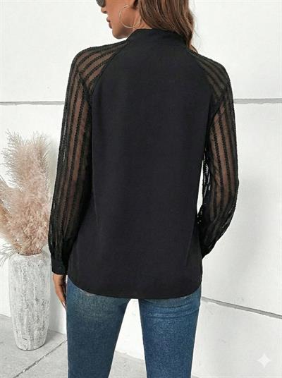 Kadın Uzun Kollu Reglan Kol Detaylı Tüllü Yakadan Bağlamalı Sandy Bluz