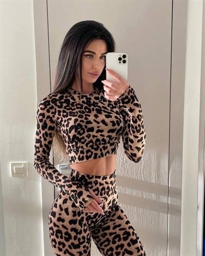 Kadın Uzun Kollu Yarım Balıkçı Yaka Full Leopar Baskılı Kısa Bluz Ve Pantolon Ikili Takım