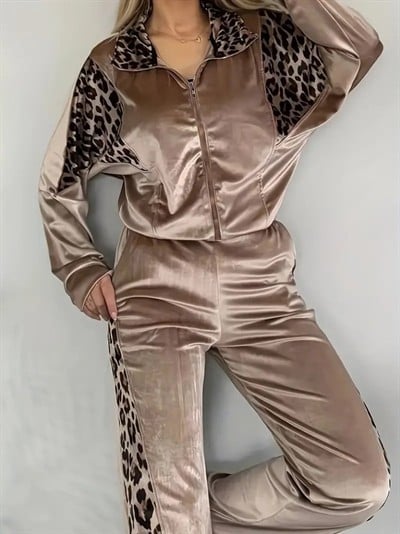 Kadın Uzun Kollu önden Fermuarlı Leopar Detaylı Kadife Bal Köpüğü Bluz Ve Pantolon Ikili Takım