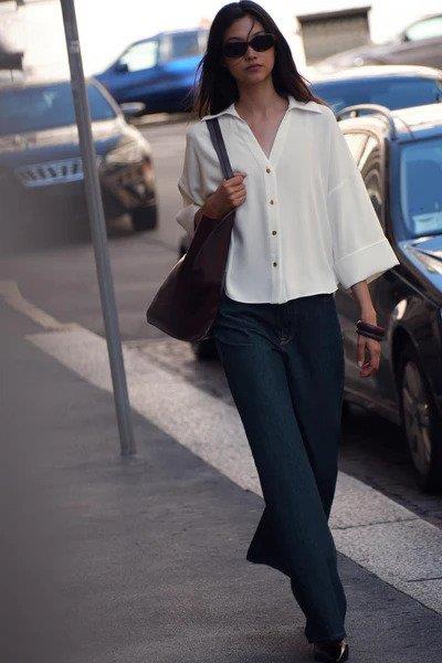 Kadın V Yaka Manşet Detay Gömlek