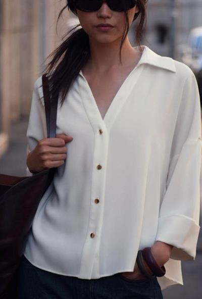 Kadın V Yaka Manşet Detay Gömlek